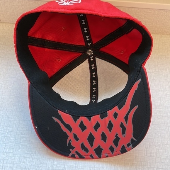 Under Armour Hat - Picture 7 of 10